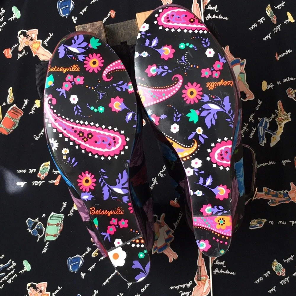 Betsey Johnson betsey johnson